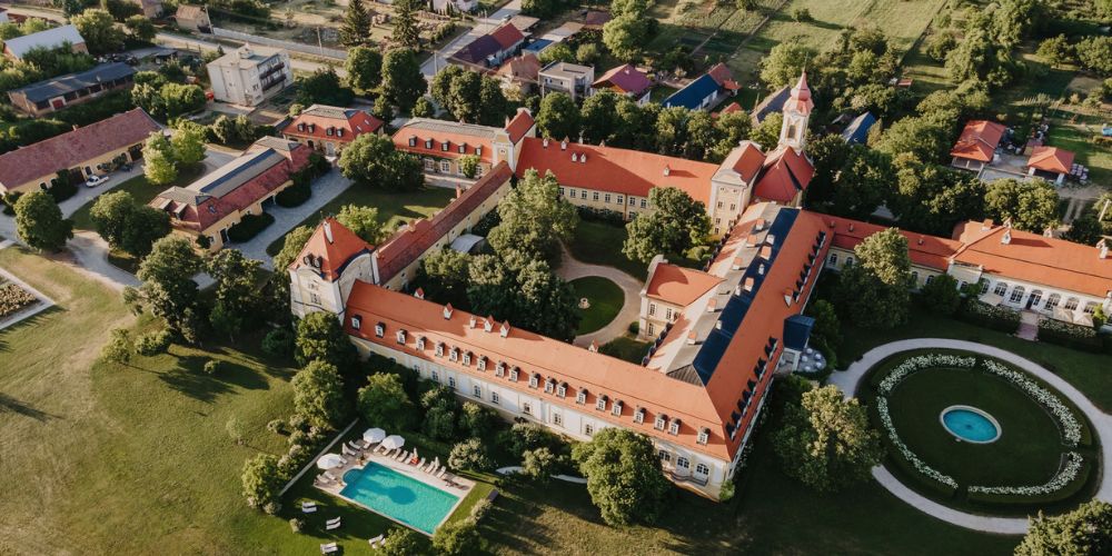 Hotel Chateau Bela
